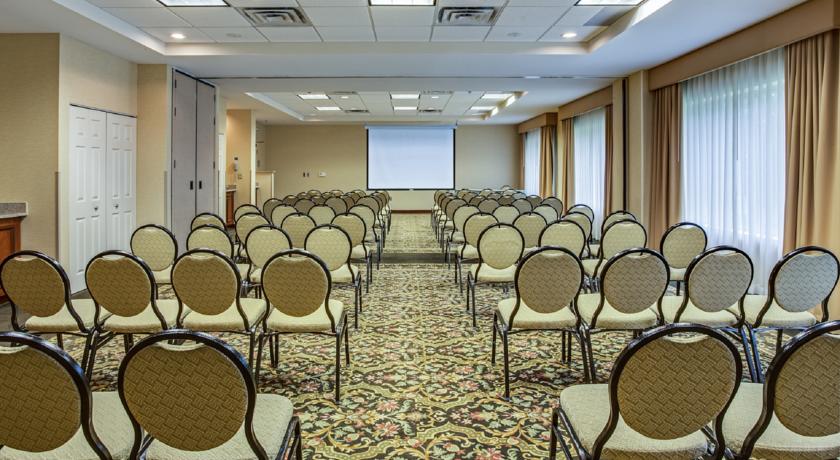 Imagen general del Hotel Hilton Garden Inn Cleveland Airport. Foto 3