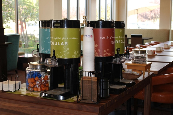 Imagen del bar/restaurante del Hotel Hilton Garden Inn Clovis. Foto 4