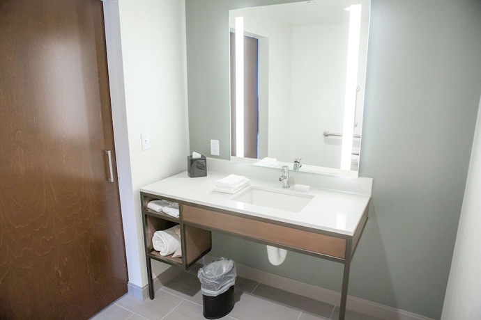 Imagen de la habitación del Hotel Hilton Garden Inn Corning Downtown. Foto 8