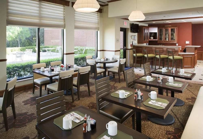 Imagen del bar/restaurante del Hotel Hilton Garden Inn Dallas-allen. Foto 2
