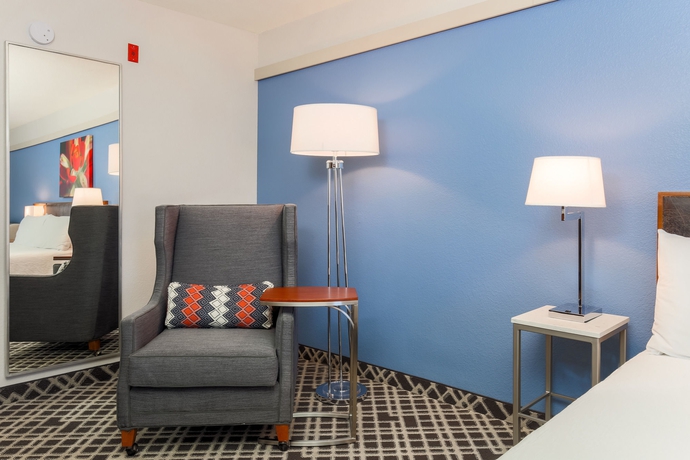 Imagen de la habitación del Hotel Hilton Garden Inn Dallas/market Center. Foto 5