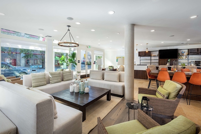 Imagen de los interiores del Hotel Hilton Garden Inn Davis Downtown. Foto 17
