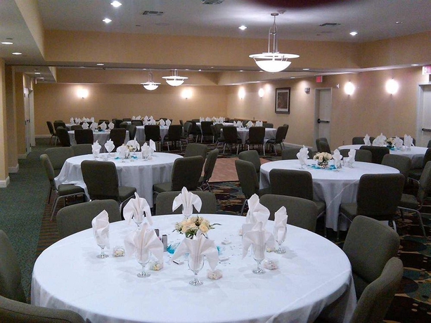 Imagen de los interiores del Hotel Hilton Garden Inn Denton. Foto 11