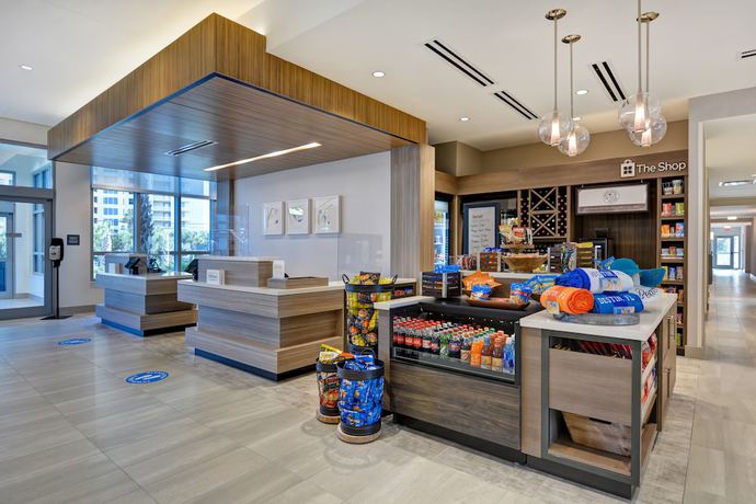 Imagen de los interiores del Hotel Hilton Garden Inn Destin Miramar Beach. Foto 18