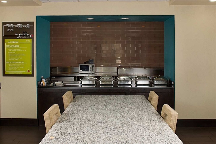 Imagen de los interiores del Hotel Hilton Garden Inn Dfw Airport South. Foto 8