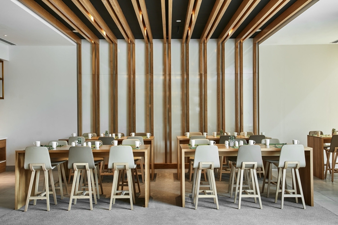 Imagen del bar/restaurante del Hotel Hilton Garden Inn Dubai, Mall Avenue. Foto 2