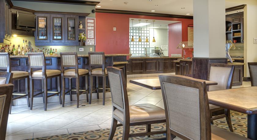 Imagen del bar/restaurante del Hotel Hilton Garden Inn Durham Southpoint. Foto 7