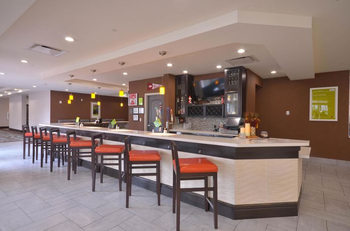 Imagen del bar/restaurante del Hotel Hilton Garden Inn Fayettevile. Foto 2
