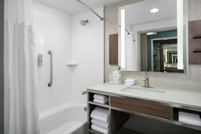 Imagen de la habitación del Hotel Hilton Garden Inn Florence Cincinnati Airport South. Foto 17