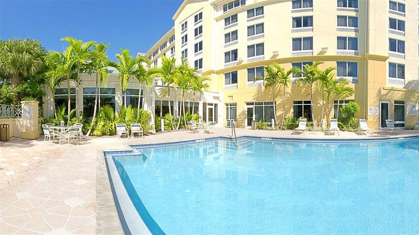 Imagen de la piscina del Hotel Hilton Garden Inn Fort Lauderdale Airport-cruise Port. Foto 16