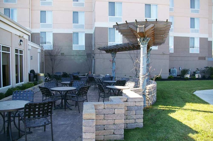 Imagen del bar/restaurante del Hotel Hilton Garden Inn Greensboro. Foto 3