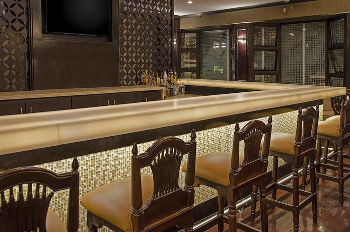 Imagen del bar/restaurante del Hotel Hilton Garden Inn Guatemala City. Foto 2