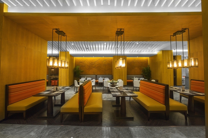 Imagen del bar/restaurante del Hotel Hilton Garden Inn Guiyang Yunyan. Foto 12