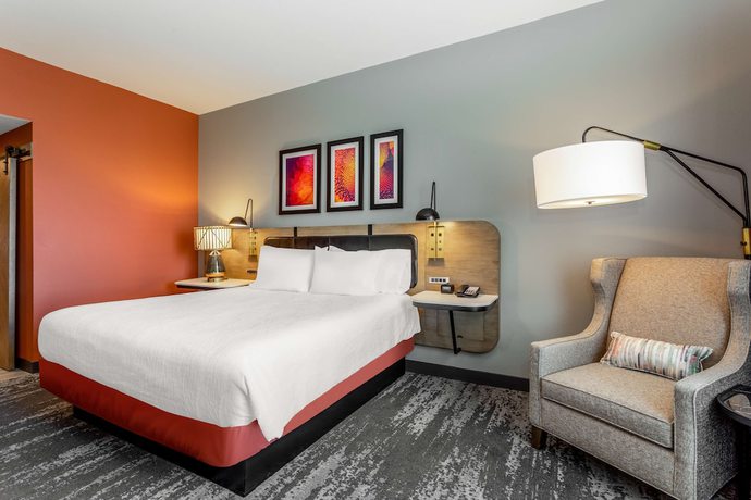 Imagen de la habitación del Hotel Hilton Garden Inn Hays. Foto 2