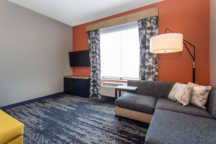 Imagen de la habitación del Hotel Hilton Garden Inn Hays. Foto 6
