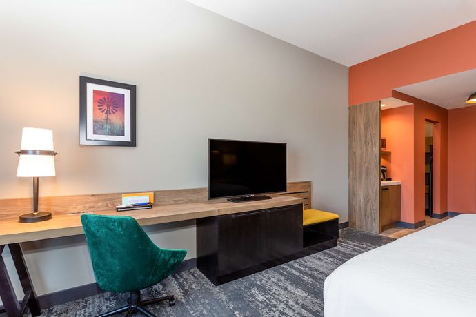 Imagen de la habitación del Hotel Hilton Garden Inn Hays. Foto 10