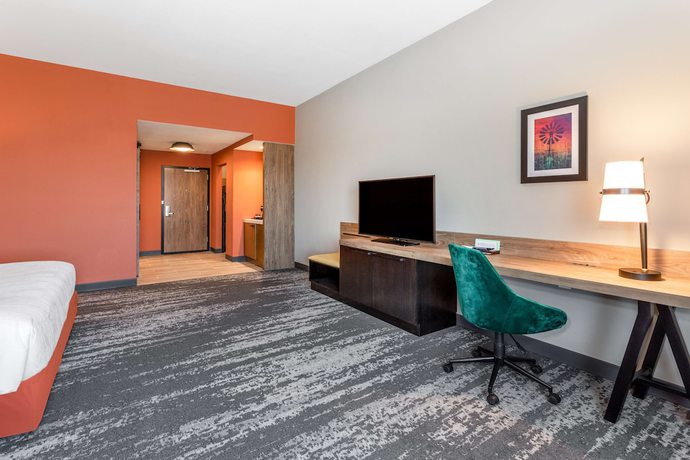 Imagen de la habitación del Hotel Hilton Garden Inn Hays. Foto 11