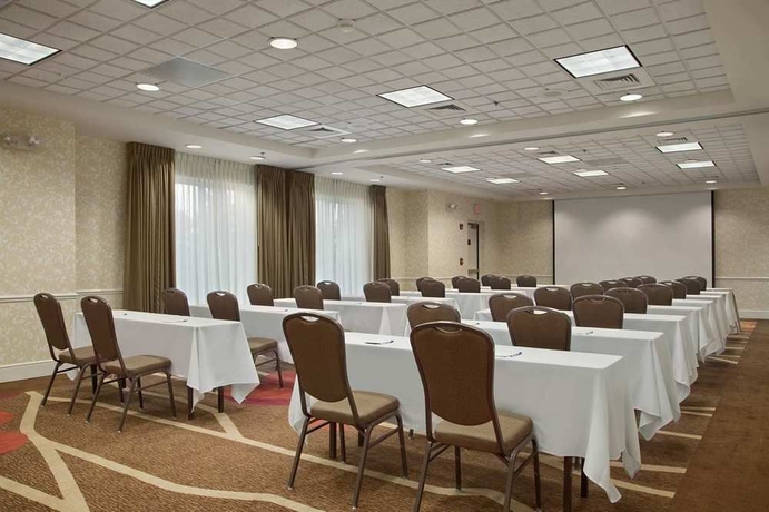 Imagen de los interiores del Hotel Hilton Garden Inn Hoffman Estates. Foto 12