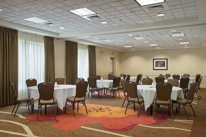 Imagen de los interiores del Hotel Hilton Garden Inn Hoffman Estates. Foto 13