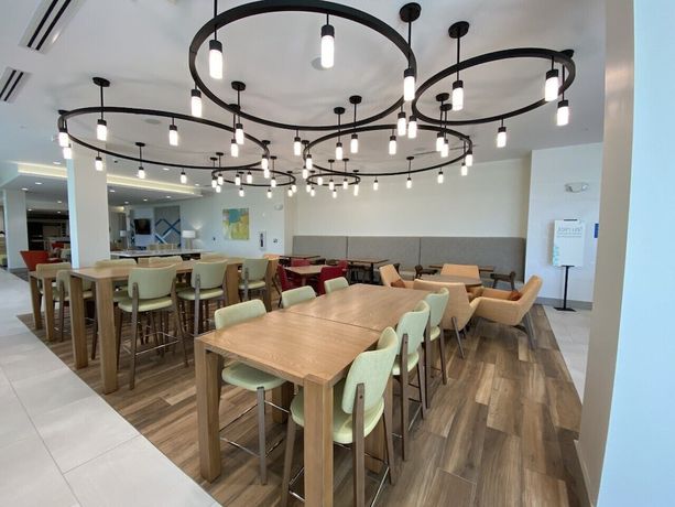 Imagen del bar/restaurante del Hotel Hilton Garden Inn Homestead. Foto 5