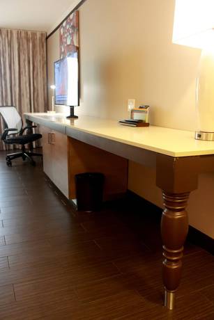 Imagen de la habitación del Hotel Hilton Garden Inn Houston Cypress Station. Foto 2