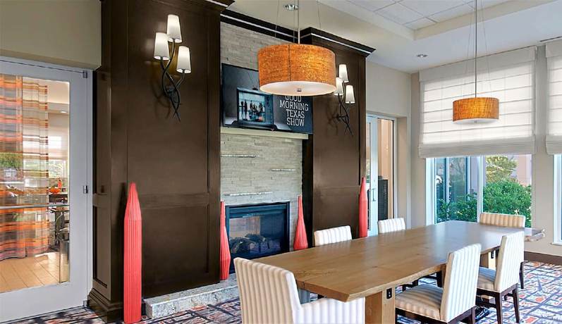 Imagen de los interiores del Hotel Hilton Garden Inn Houston Cypress Station. Foto 14