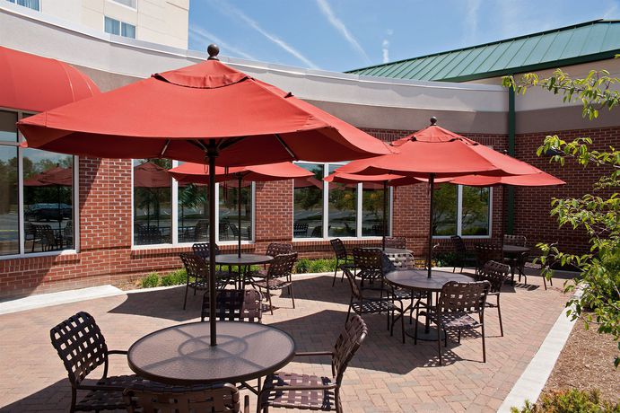 Imagen de los interiores del Hotel Hilton Garden Inn Indianapolis Airport. Foto 11