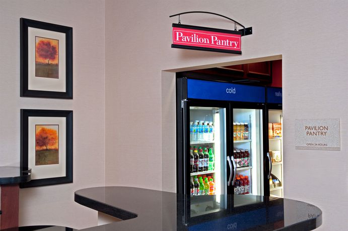 Imagen del bar/restaurante del Hotel Hilton Garden Inn Indianapolis Airport. Foto 4