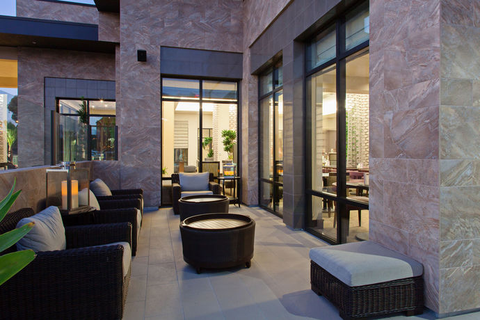 Imagen de los exteriores del Hotel Hilton Garden Inn Irvine / Orange County Airport. Foto 7