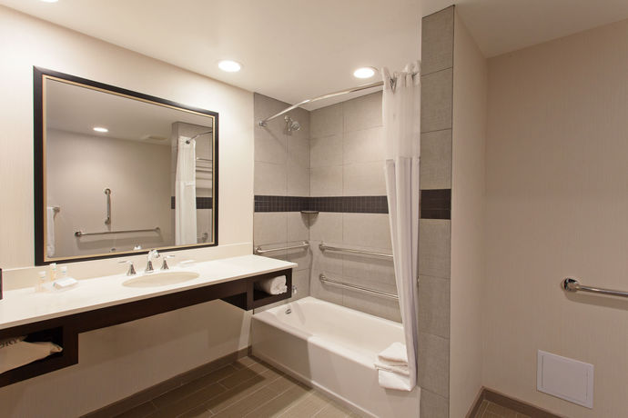 Imagen de los interiores del Hotel Hilton Garden Inn Irvine / Orange County Airport. Foto 12