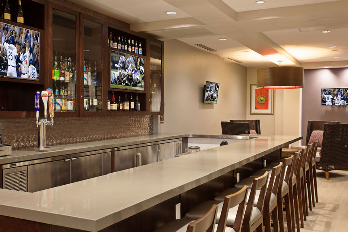 Imagen de los interiores del Hotel Hilton Garden Inn Irvine / Orange County Airport. Foto 14