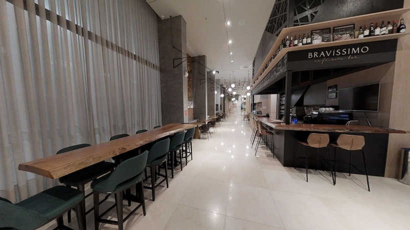 Imagen de los interiores del Hotel Hilton Garden Inn Itajai Praia Brava. Foto 14