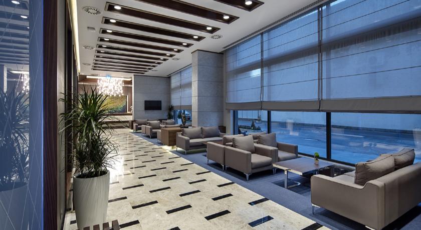 Imagen general del Hotel Hilton Garden Inn Izmir Bayrakli. Foto 2