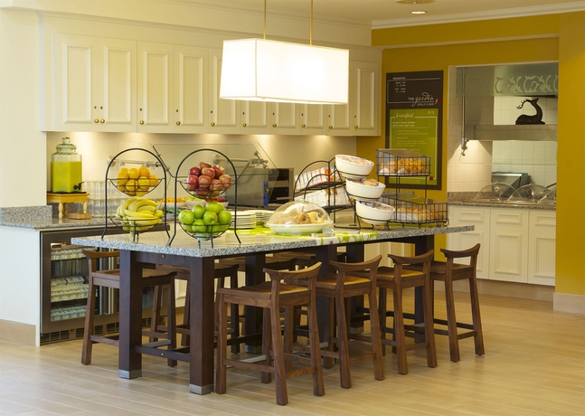 Imagen del bar/restaurante del Hotel Hilton Garden Inn Jacksonville Jtb/deerwood Park. Foto 4