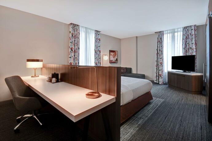 Imagen general del Hotel Hilton Garden Inn Kalamazoo Downtown. Foto 9