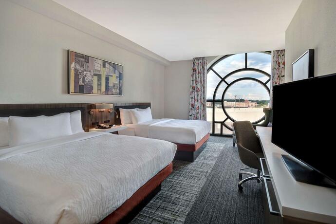 Imagen general del Hotel Hilton Garden Inn Kalamazoo Downtown. Foto 10