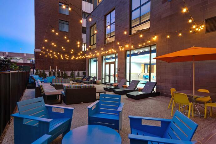 Imagen general del Hotel Hilton Garden Inn Kalamazoo Downtown. Foto 12