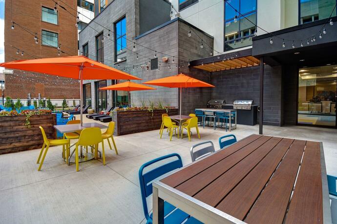 Imagen general del Hotel Hilton Garden Inn Kalamazoo Downtown. Foto 22