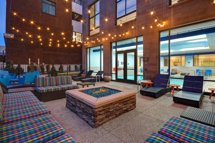 Imagen general del Hotel Hilton Garden Inn Kalamazoo Downtown. Foto 23