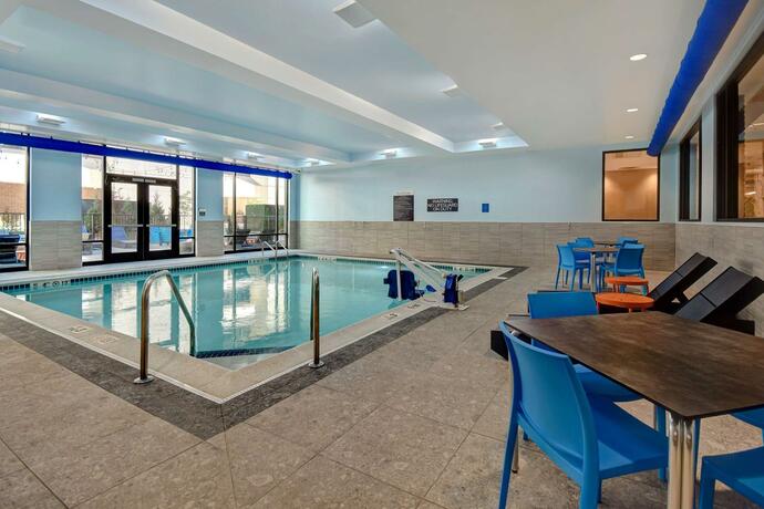 Imagen general del Hotel Hilton Garden Inn Kalamazoo Downtown. Foto 27