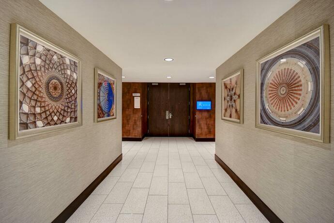 Imagen general del Hotel Hilton Garden Inn Kalamazoo Downtown. Foto 28