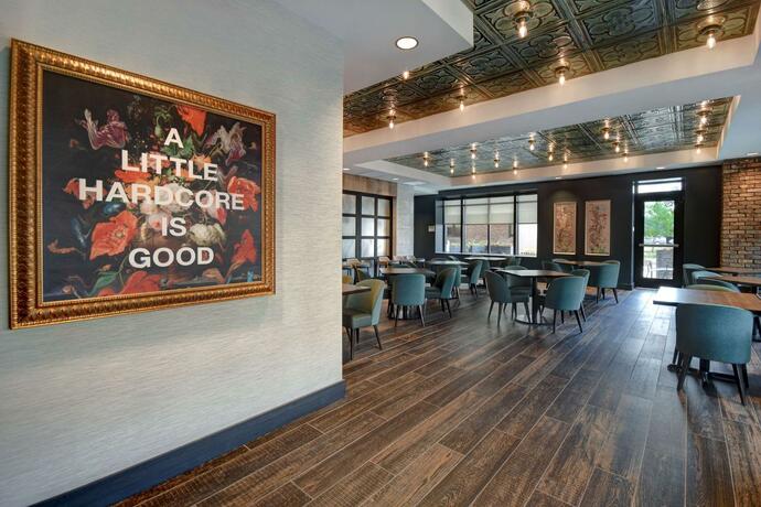 Imagen general del Hotel Hilton Garden Inn Kalamazoo Downtown. Foto 39