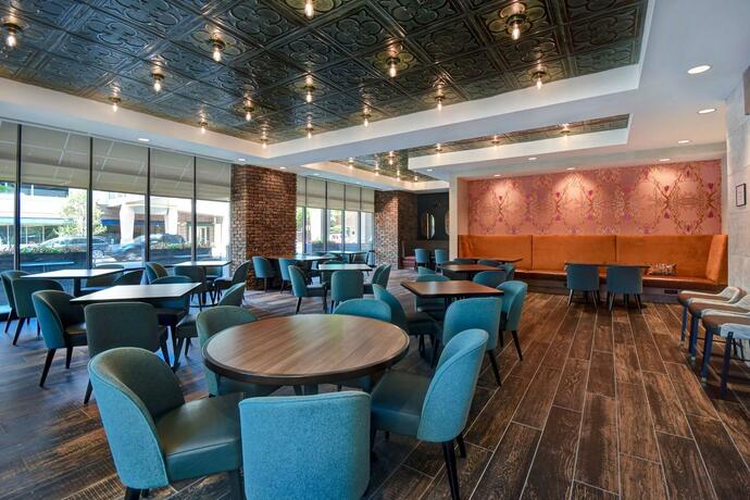 Imagen general del Hotel Hilton Garden Inn Kalamazoo Downtown. Foto 40