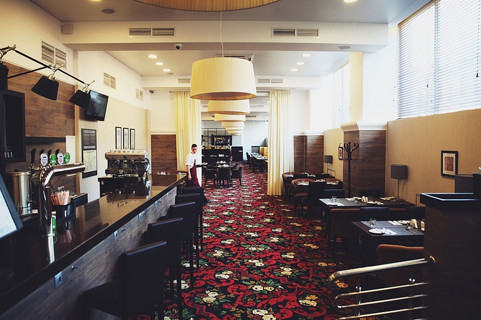 Imagen del bar/restaurante del Hotel Hilton Garden Inn Kaluga. Foto 4