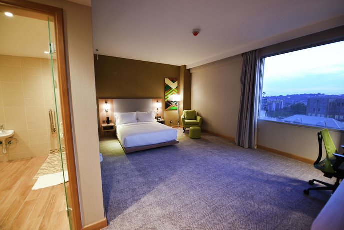 Imagen de la habitación del Hotel Hilton Garden Inn Kampala. Foto 6