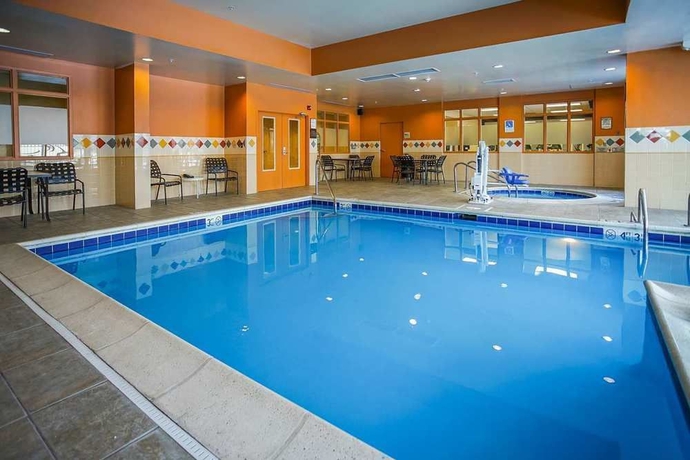 Imagen de la piscina del Hotel Hilton Garden Inn Kankakee. Foto 15