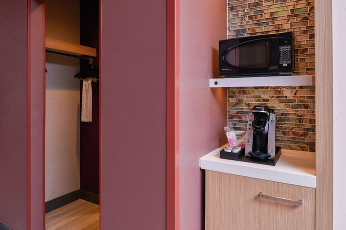Imagen de la habitación del Hotel Hilton Garden Inn Kansas City Airport. Foto 9