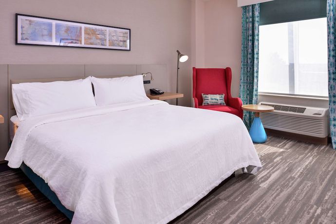 Imagen de la habitación del Hotel Hilton Garden Inn Kansas City Airport. Foto 13