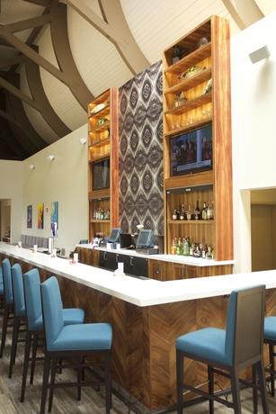 Imagen del bar/restaurante del Hotel Hilton Garden Inn Kauai Wailua Bay, Hi. Foto 7