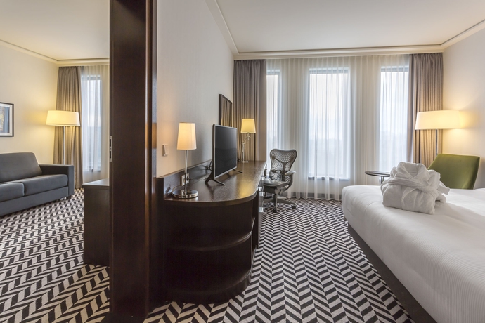 Imagen de los interiores del Hotel Hilton Garden Inn Krakow Airport. Foto 5